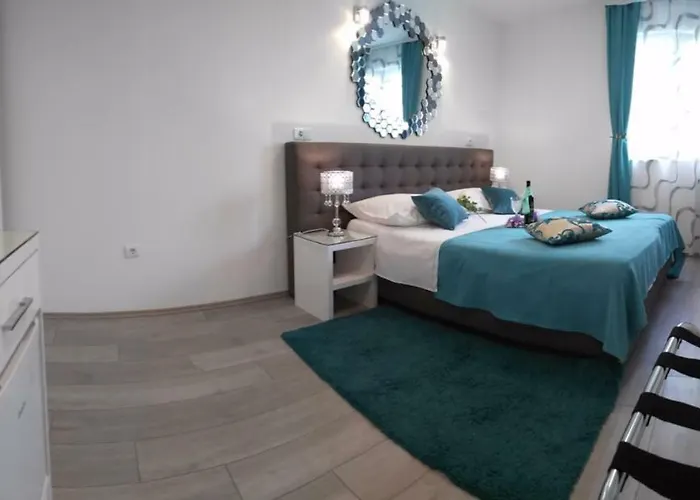 Kuzma And Lägenhet *