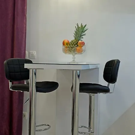 Kuzma And Апартаменты *