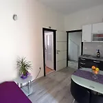 Apartman Kuzma And Split