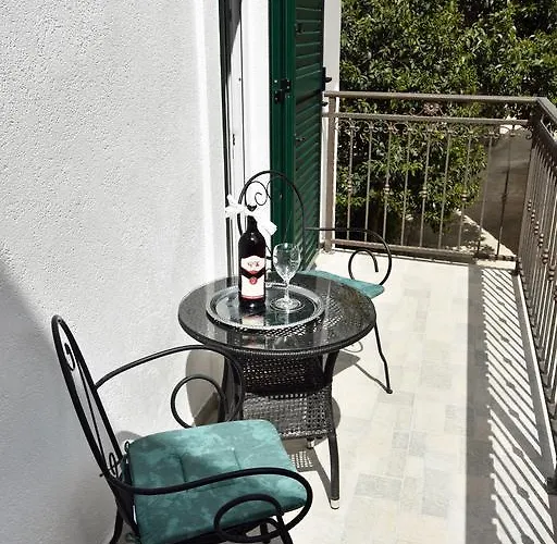 Kuzma And Appartement *