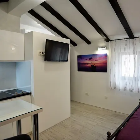 Lejlighed Kuzma And *